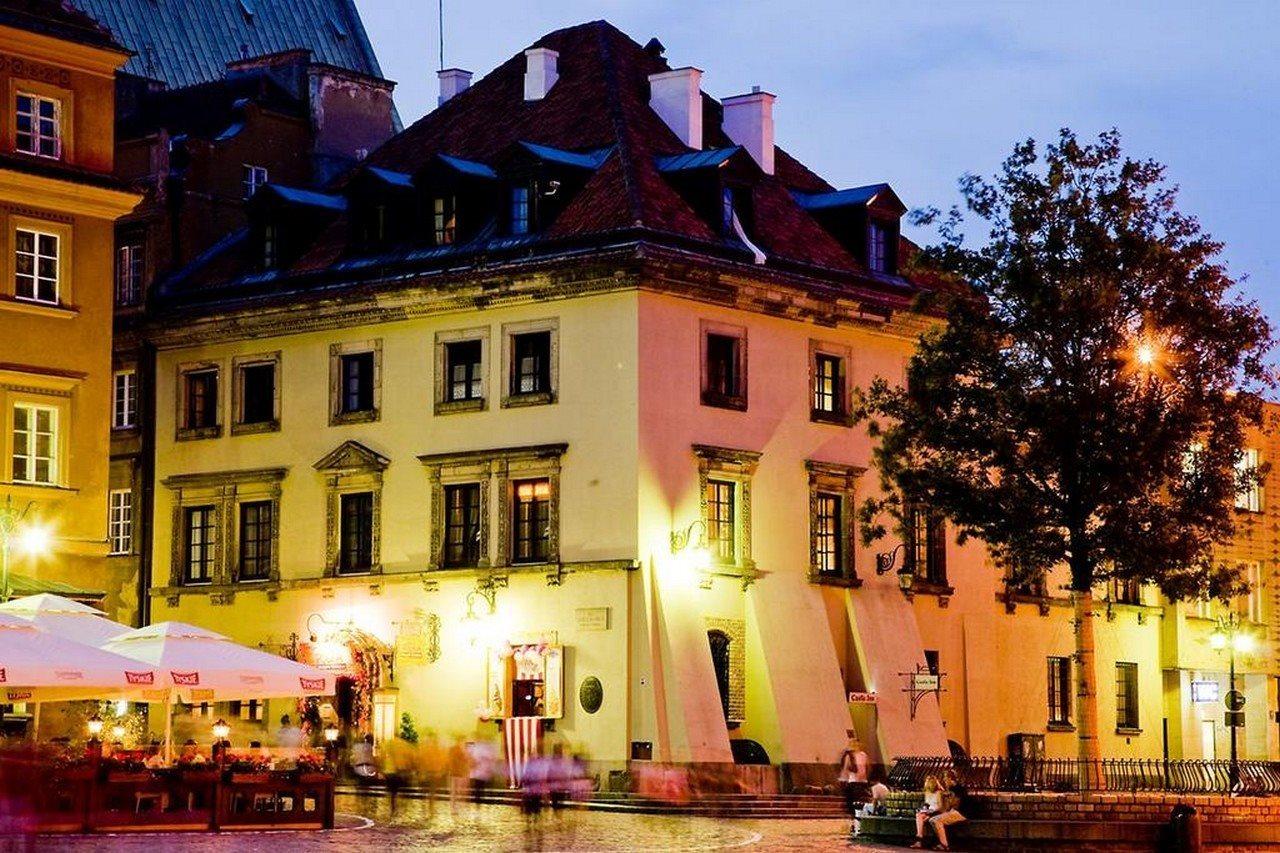Castle Inn Warsaw Exterior photo